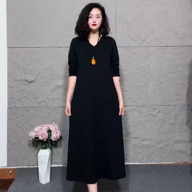 Mom's autumn new fashionable V-neck long-sleeved dress spring and autumn style versatile temperament age-reducing mid-length skirt