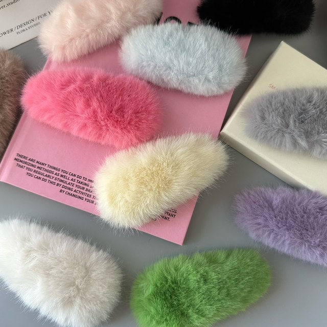 New autumn and winter style fluffy and soft ins big hair clip Korean super fairy plush hair accessories cute girl bb edge clip

