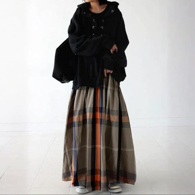 Wear lightweight, sporty and new feeling in all seasons 2025 spring and summer new Japanese expensive brand long printed skirt