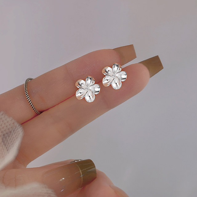 Miss Z 999 Sterling Silver Gardenia Earrings Women 2025 New Hot Earrings to Raise Ear Piercing Sleeping Free Ear Ear Ear Jewels