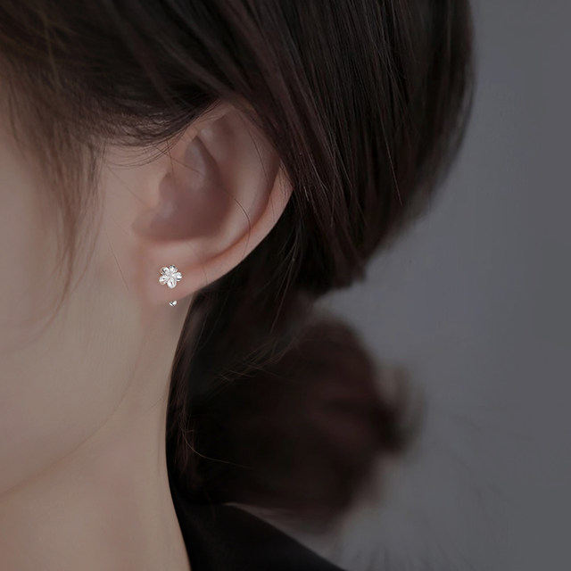 Miss Z 999 Sterling Silver Gardenia Earrings Women 2025 New Hot Earrings to Raise Ear Piercing Sleeping Free Ear Ear Ear Jewels