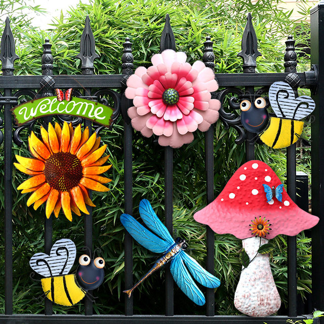 Outdoor garden garden flower kindergarten kindergarten balcony courtyard layout gardening wall landscape decorative flower wall hanging pendant