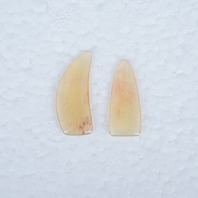 Premium natural ox horns, guzheng nails made of sheep horns, double-sided arcs, hand-polished guzheng accents