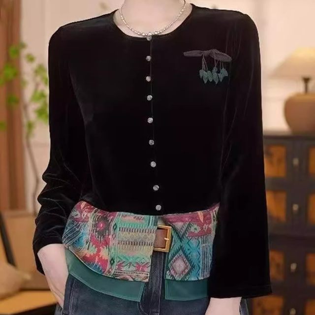 
New Chinese style national style velvet jacket for women 2025 new spring and autumn buckle top mother's style fashionable age-reducing shirt trend