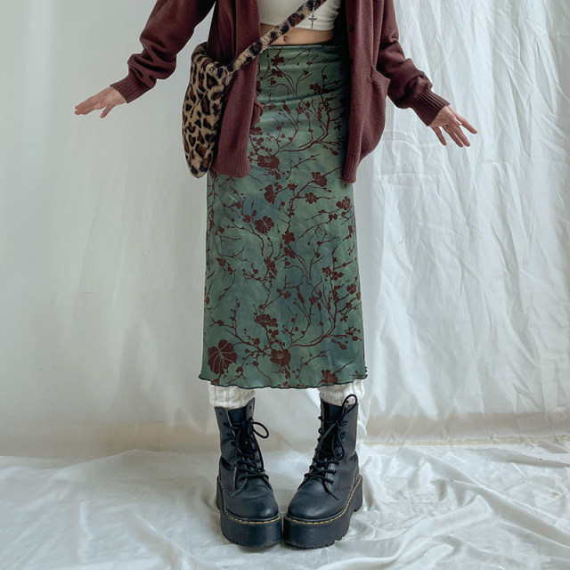 ROCKMORE retro artistic vintage printed scented skirt niche wave edge straight midi skirt
