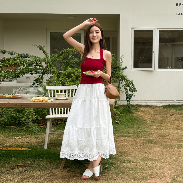 Light cloth-toned spring and summer lace embroidered skirt hooked cotton A-line large umbrella skirt white vacation style skirt