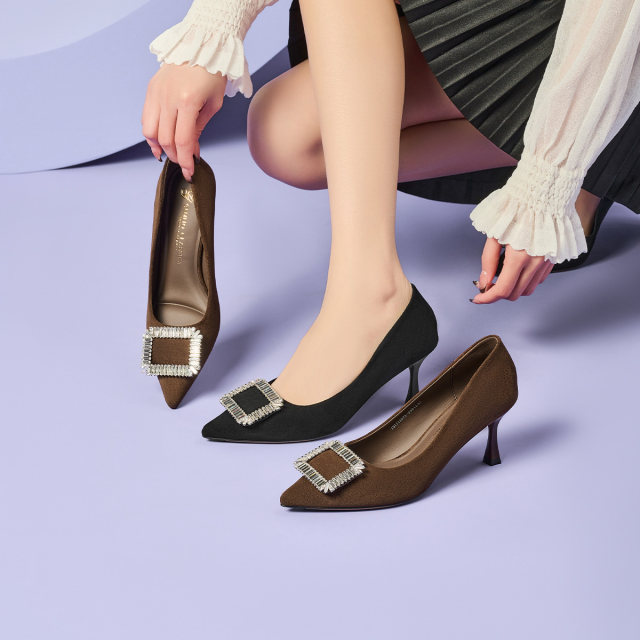 Gomeqi French high heels for women 2025 spring new thick heels square buckle sexy rhinestone light mouth single shoes for women
