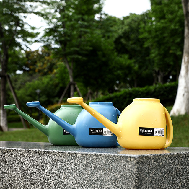 
Japanese watering kettle for watering flowers and protecting kettles for gardening and watering kettles for household long-mouth potted plant watering kettles for watering flowers.
