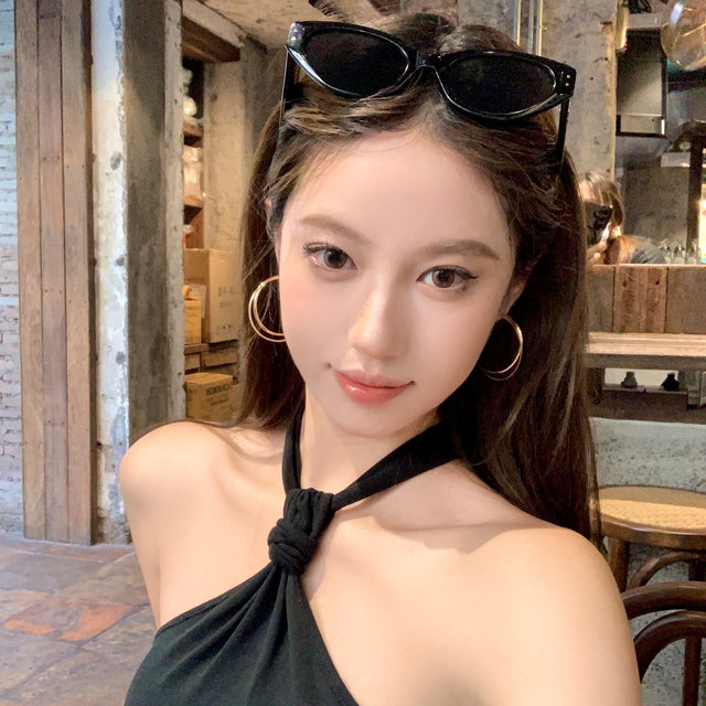 Minimalist silver double-layer large hoop earrings versatile square and round face plain hoop ear clip earrings