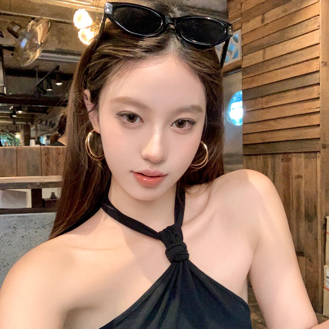 Minimalist silver double-layer large hoop earrings versatile square and round face plain hoop ear clip earrings