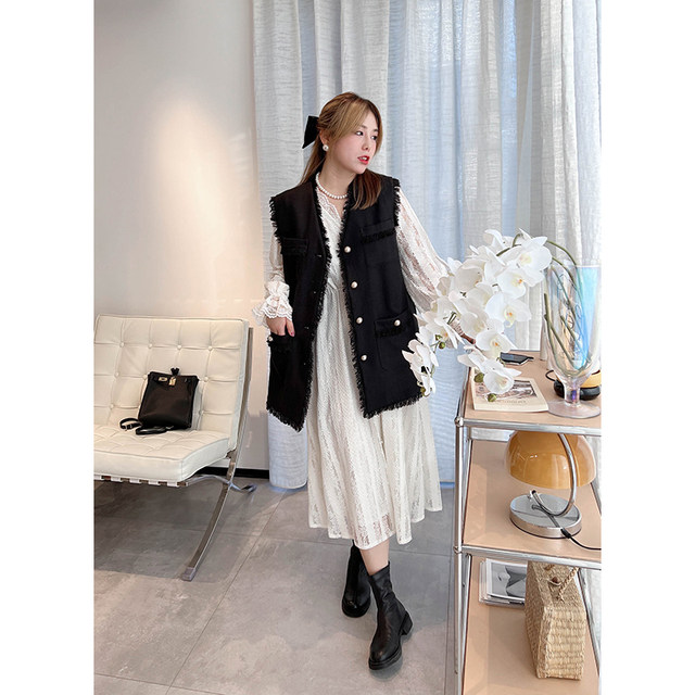 vogana Cannes home large size original fashionable casual temperament solid color slimming tassel furted vest shorts set set
