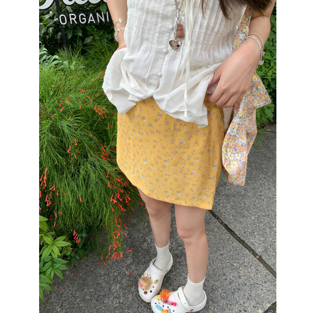 ASHENONLINE Monet Garden Yellow Floral Short Skirt Women Korean Gentle Summer Temperament A-line Skirt
