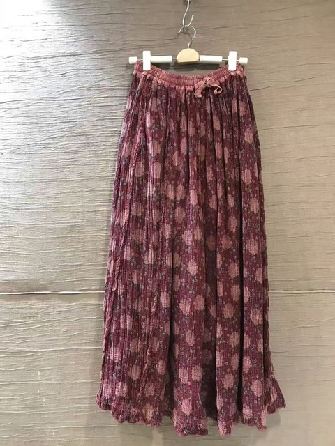 Ma Shuer wrinkled hemp texture retro prints slim big swing flowing red long skirt linen pleated skirt
