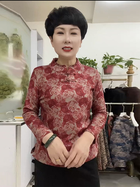 New winter cheongsam top for middle-aged and elderly mothers stand-up collar plus velvet floral bottoming shirt long-sleeved pullover German velvet top
