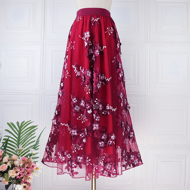 Three-dimensional embroidered mesh skirt 2025 spring and summer new retro style high-waist long skirt fashionable big sway super fairy gauze skirt