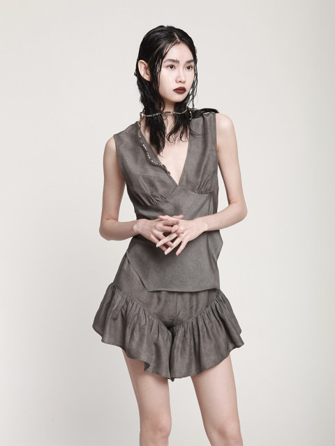MIA HAN summer new product women's clothing dark old elastic waist versatile ruffled skyscraper slimming cake shorts
