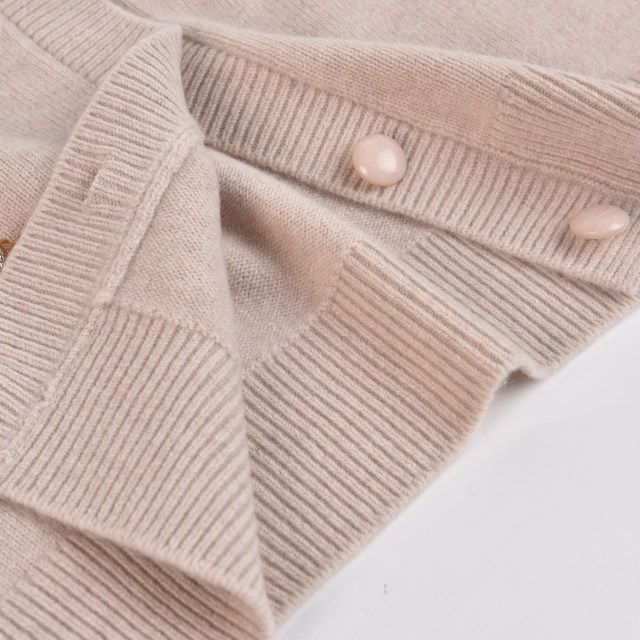 Autumn and winter thickened 100% pure wool cardigan middle-aged and elderly mother's wear round neck sweater coat loose large size sweater