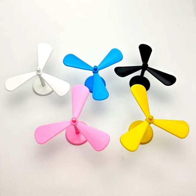 Rearview mirror rotating propeller jewelry cute children's toys battery car top helmet decoration bamboo dragonfly