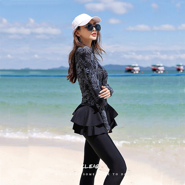 Conservative quick -drying skirt -like long -sleeved long pants Thai beach sunscreen men's and women's sports swimwear
