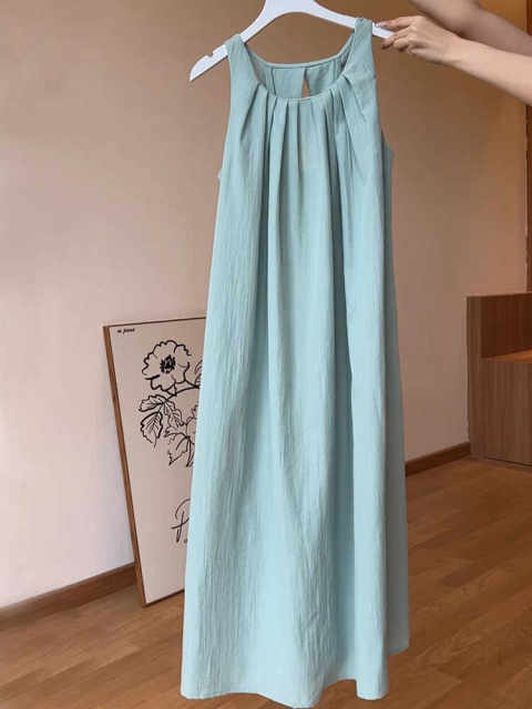 Sleeveless vest dress for women in summer 2025 new style of seaside vacation high-end halter neck sling beach skirt
