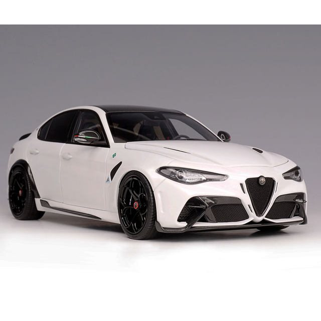 Motorhelix 1:18 Alpha Romeo Giulia Giulia GTA alloy car model