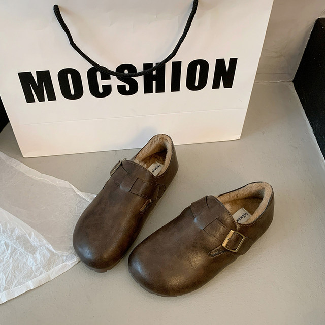 Retro small leather shoes for women in autumn and winter plus velvet 2025 new fashion soft soles that are not tiring to keep feet warm and casual Birkenstock shoes