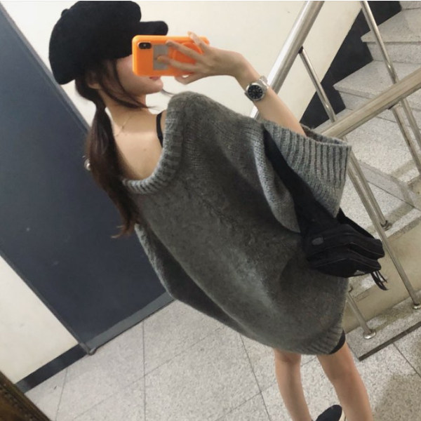 Mid-length sweater jacket for women in autumn and winter loose lazy sweater autumn white large size top early autumn bell sleeves