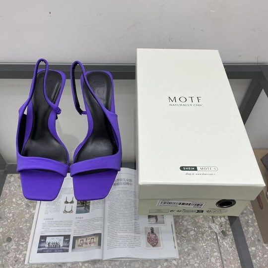 Niche high-heeled black French open-toe sandals fairy shoes 2025 new summer temperament with skirt Roman shoes