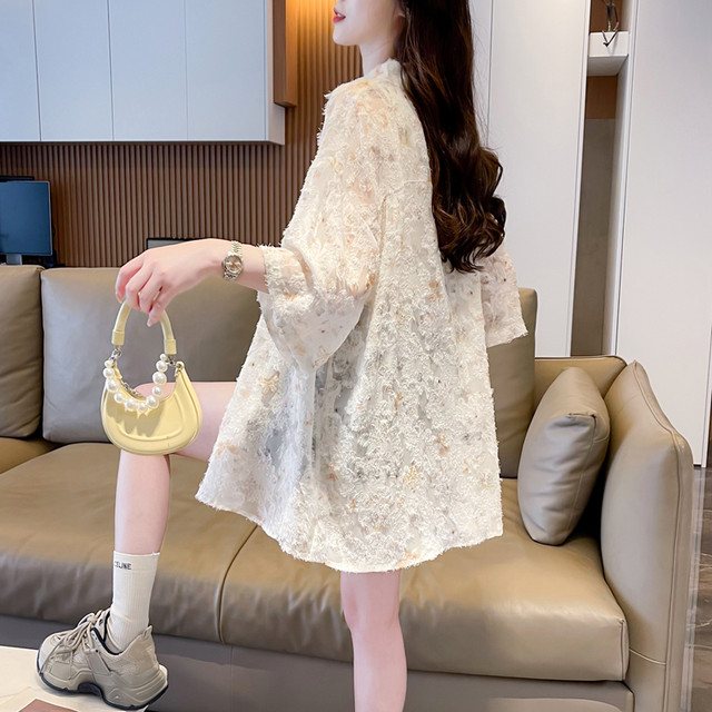 Large size women's fat mm thin short-sleeved shirt for women in summer new Korean loose and versatile mid-length sunscreen shirt

