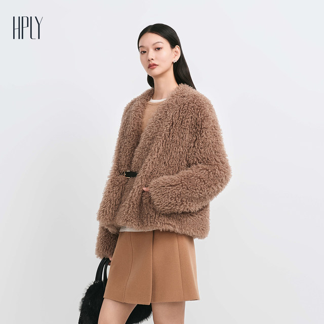 HPLY Hebili winter new style women's single buckle imitation fur vertical cut short jacket

