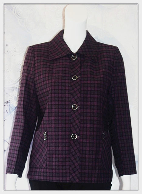 Middle-aged and elderly women's clothing Spring and Autumn Mom is long-sleeved 60-70-80 year old elderly elderly winter grandma's jacket jacket