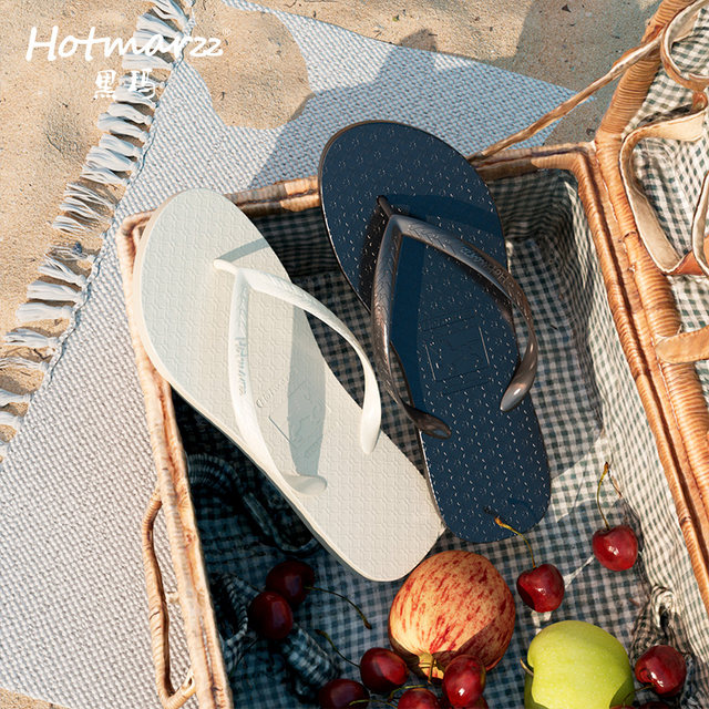 Flip-flops for women to wear in summer, black flip-flops, non-slip, bathroom bathing, beach, seaside splints, swimming flip-flops