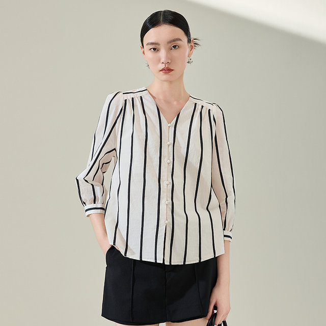 Black and white striped V-neck design shirt for women MOFAN 2025 spring new three-quarter sleeve casual shirt to make you look thin