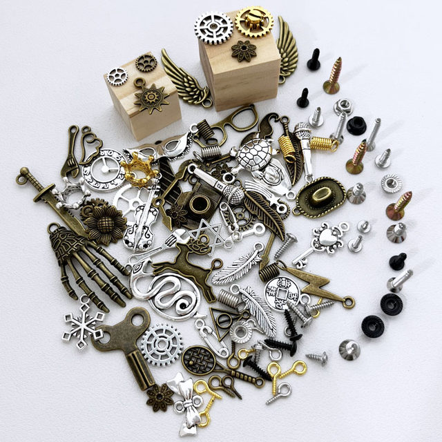 
Steampunk wooden block robot accessories screw diy creative hand work necklace pendant parent-child jewelry material
