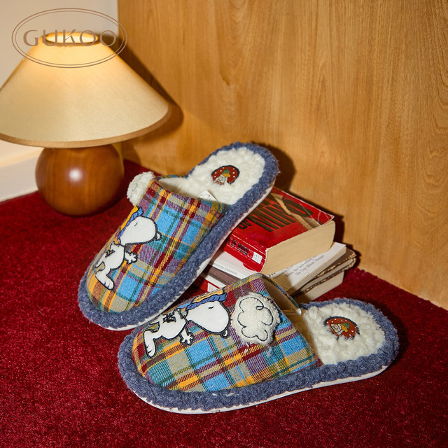 
Gukoo/Fruit Shell Slippers Women's Winter Snoopy Joint Brand New Style Plush Wear Warm Women's Home Cotton Slippers