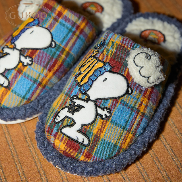 
Gukoo/Fruit Shell Slippers Women's Winter Snoopy Joint Brand New Style Plush Wear Warm Women's Home Cotton Slippers