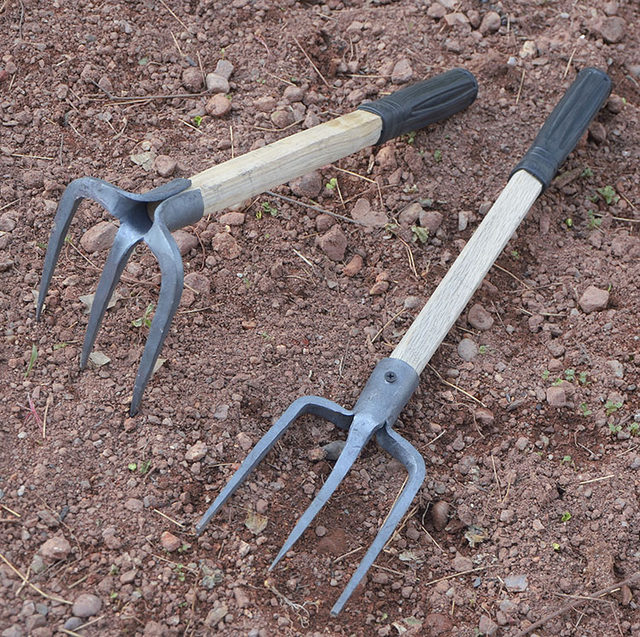 Small hoe and wooden handle forging home digging ground vegetables, grass gardening tools, multi -functional agricultural use of soil rake picks