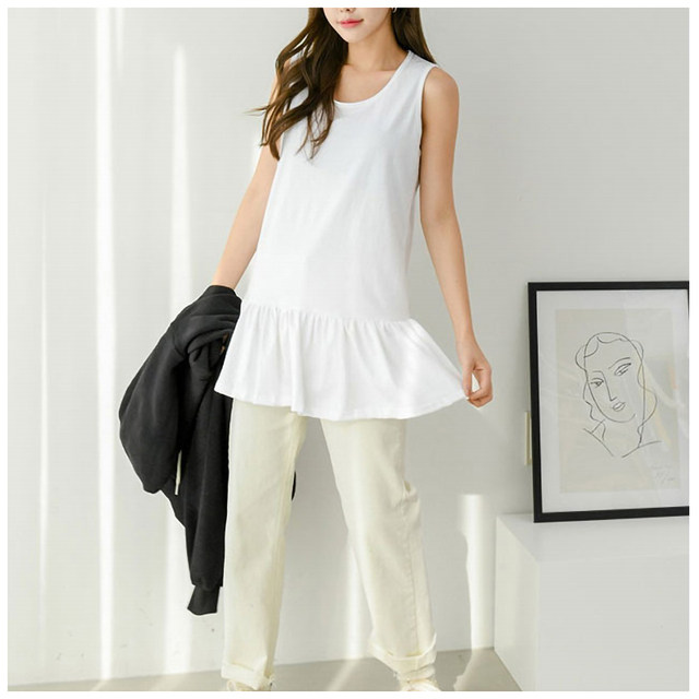 Women's strap vest with loose butt cover vest skirt sweatshirt base artifact white pleated ruffled hem