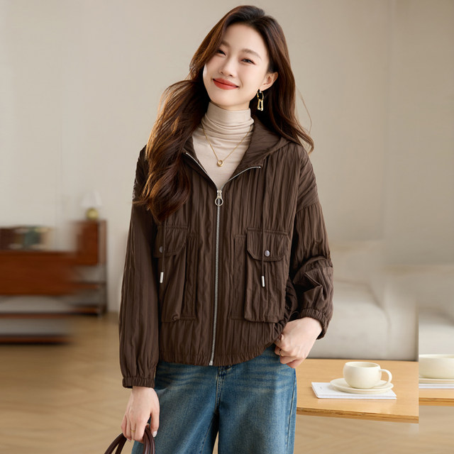 Small short coat women's spring and autumn new style loose middle-aged mother's clothing fashionable age-reducing casual hooded top