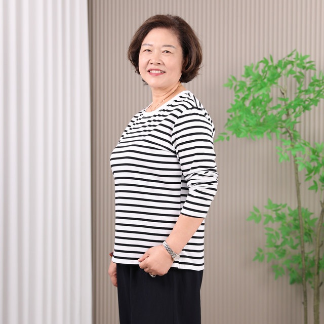 Grandma autumn long-sleeved T-shirt lycra cotton top women's large size middle-aged and elderly striped autumn clothes mother base shirt 60