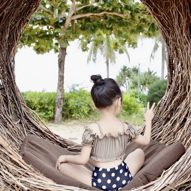 
2025 new girls swimsuits, children's split triangle suspender swimsuits, adjustable Korean cute swimsuits