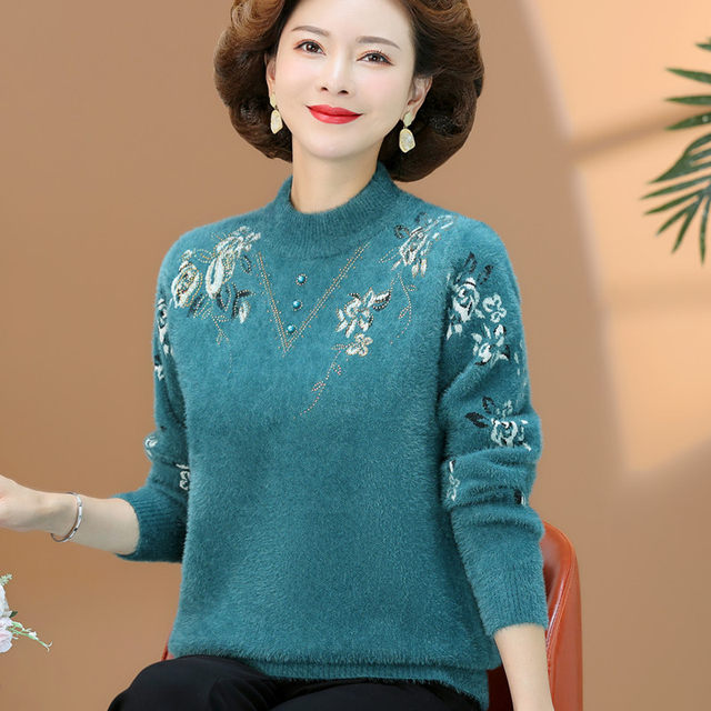 Mother's new sweater 2024 autumn and winter thickened mink velvet top middle-aged and elderly women 50 years old warm base layer shirt