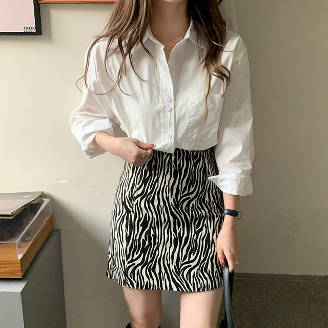 Large size retro zebra pattern skirt for women in spring and autumn new high-waisted slim and versatile slit A-line short skirt one-step skirt