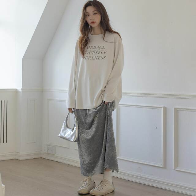 VNOOK velvet slit skirt for women in autumn and winter 2024 new draped retro elastic mid-length A-line long skirt