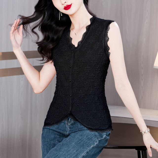 Summer ladies lace sling vest high-end hollow small v-neck sleeveless top with thin lace shirt