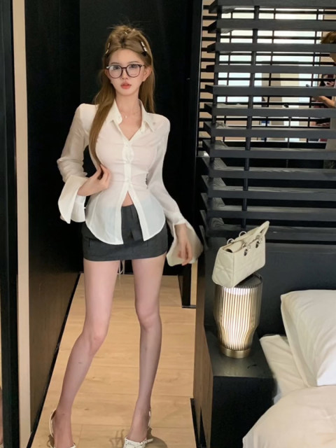Pure and lustful white chic waist-length long-sleeved shirt feminine sexy hot girl design straps slim niche shirt top