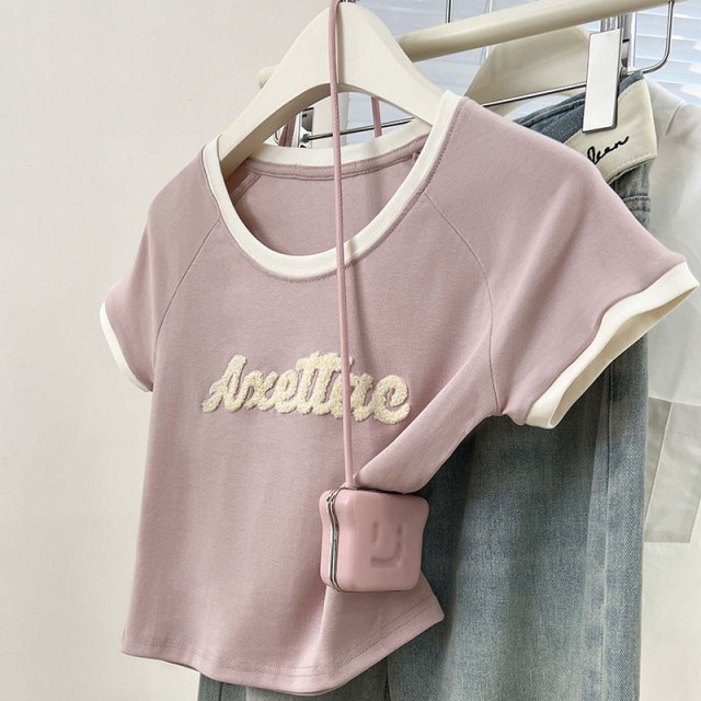 Pink letters jet flower short -sleeved short -sleeved T -shirt 2024 summer new small small shoulder short shoulder short top
