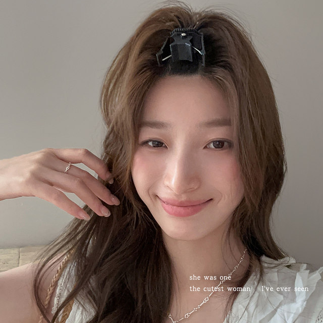 High skull artifact hair root natural fluffy clip seamless positioning clip men and women eight-character bangs duckbill clip hairpin hairpin