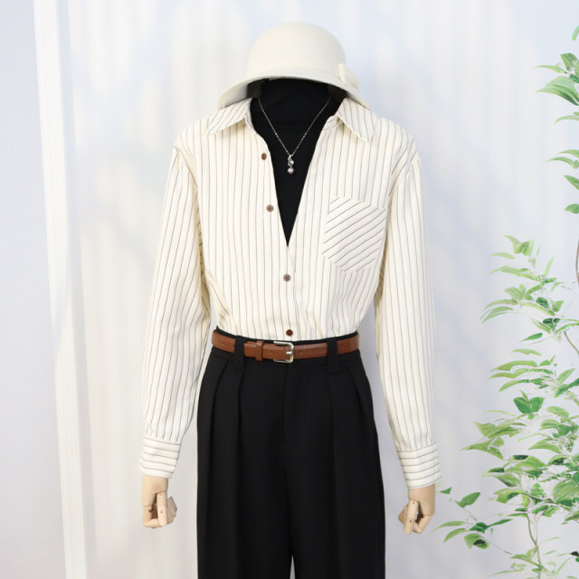 Early spring half turtle neck deep V design sense layered striped fake two-piece shirt loose commuting top for women thick