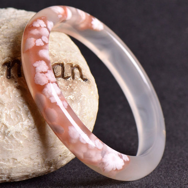Hongjingge Natural Crystal Cherry Blossom Agate Bracelet Women's Ice Chalcedony Bracelet Bracelet Jade Bracelet Live Room
